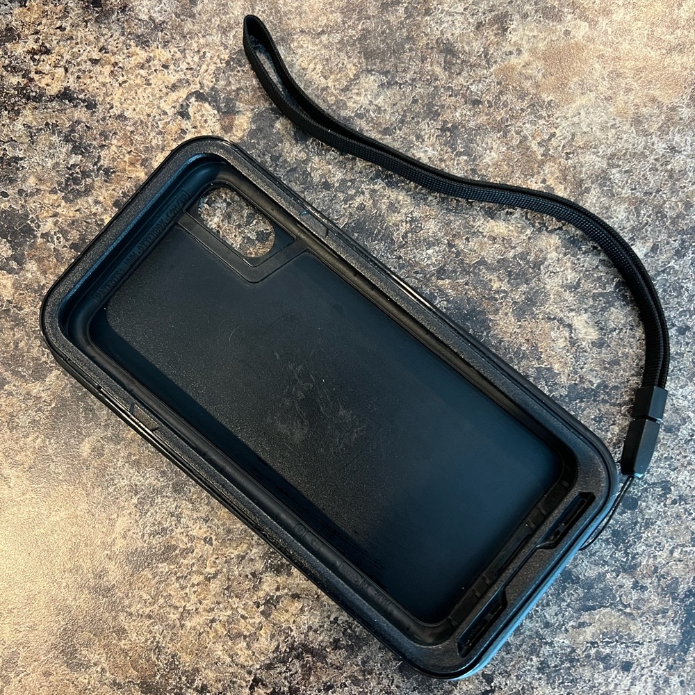 Otterbox Pursuit case for iPhone XS